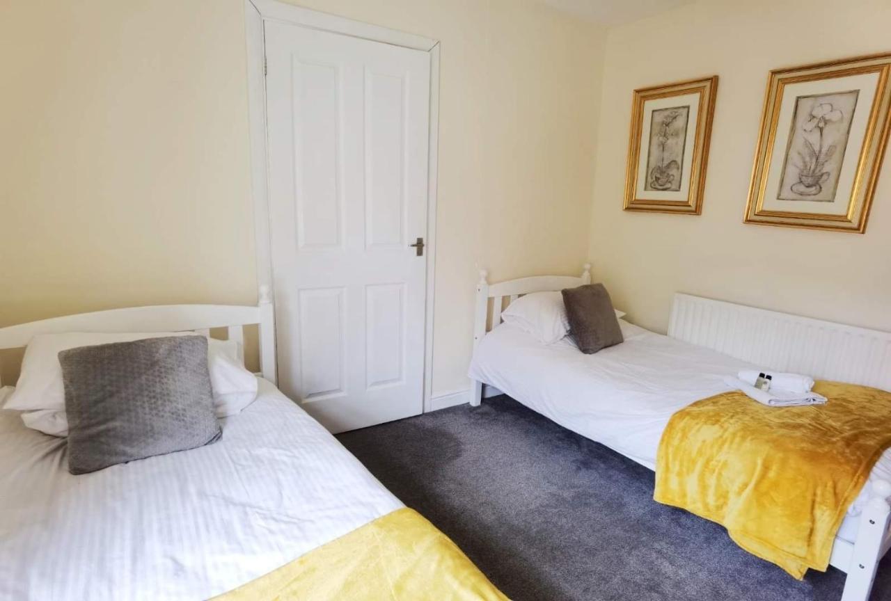 Villa Kenrick Street Great House Available For Guests And Contractors Parking And Wifi Nottingham Exterior foto