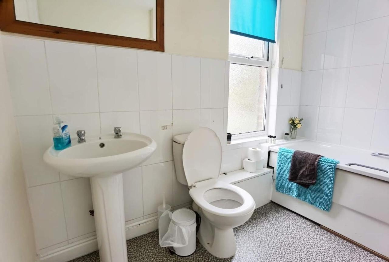 Villa Kenrick Street Great House Available For Guests And Contractors Parking And Wifi Nottingham Exterior foto