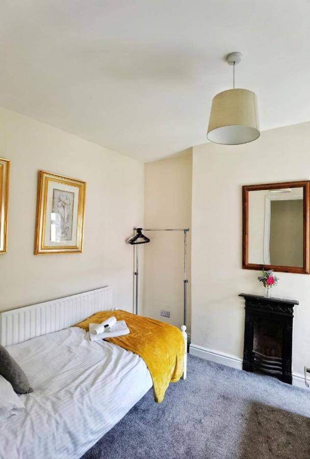 Villa Kenrick Street Great House Available For Guests And Contractors Parking And Wifi Nottingham Exterior foto